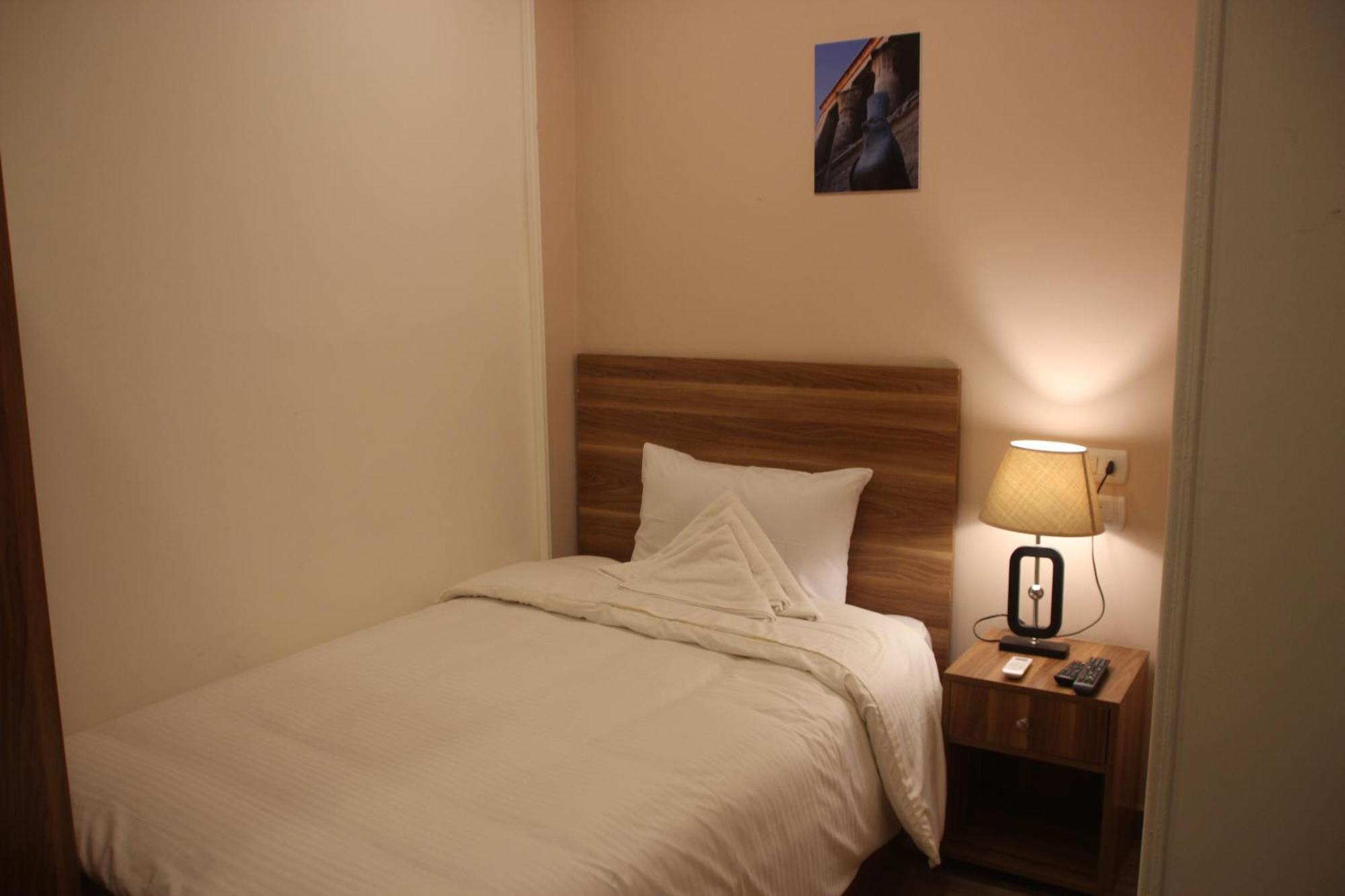 Farida Pyramids Boutique Hotel Kafrat al Jabal Luaran gambar