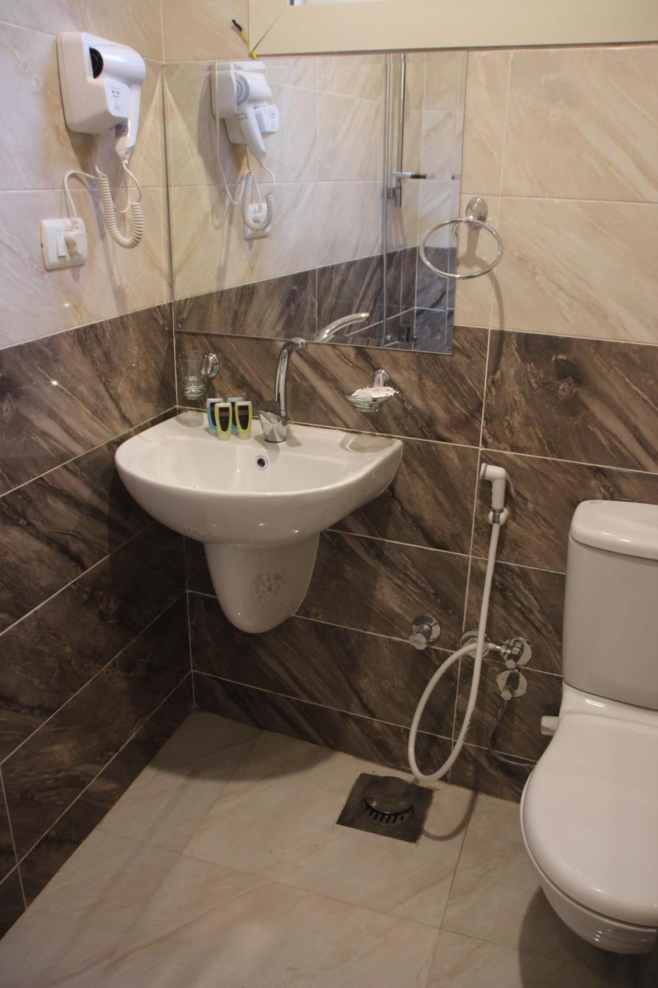 Farida Pyramids Boutique Hotel Kafrat al Jabal Luaran gambar